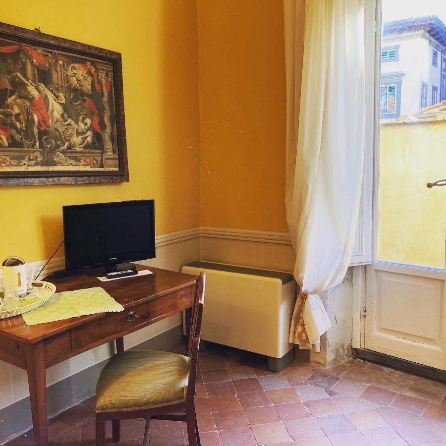 Palazzo Tucci Residenza D'Epoca Lucca Exterior foto