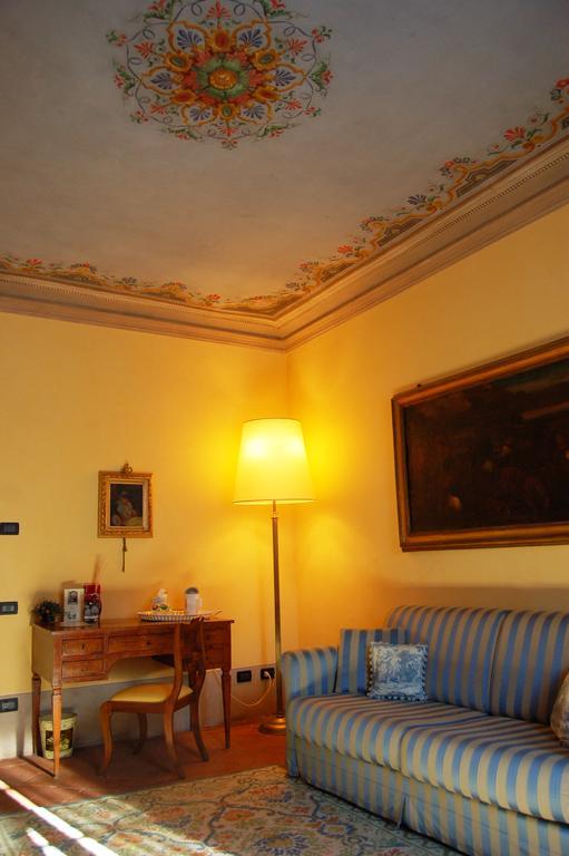 Palazzo Tucci Residenza D'Epoca Lucca Quarto foto