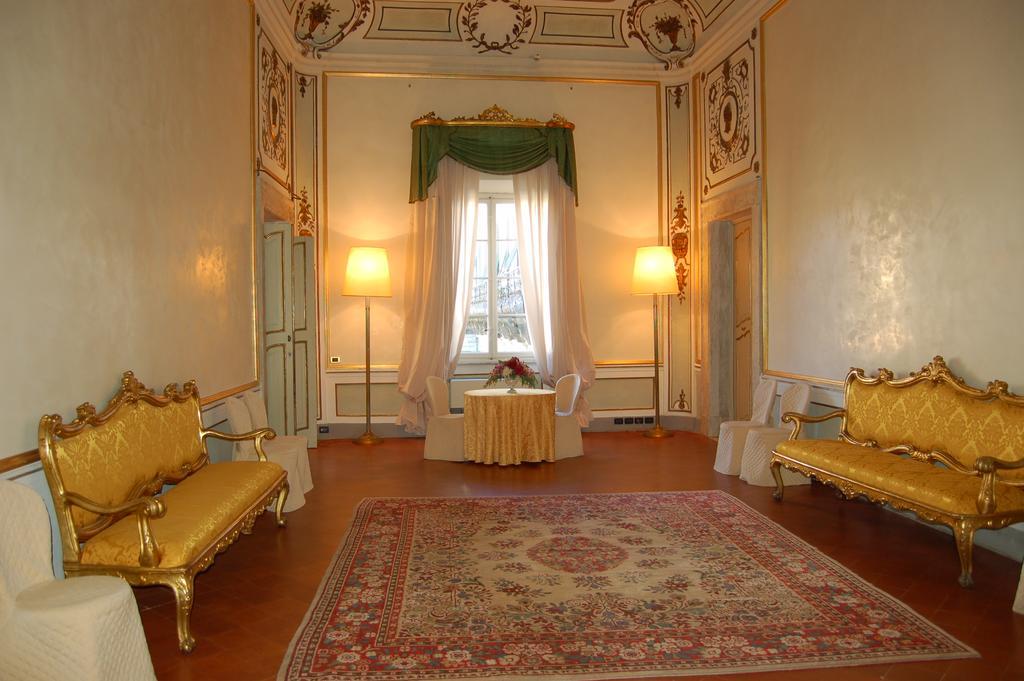 Palazzo Tucci Residenza D'Epoca Lucca Exterior foto