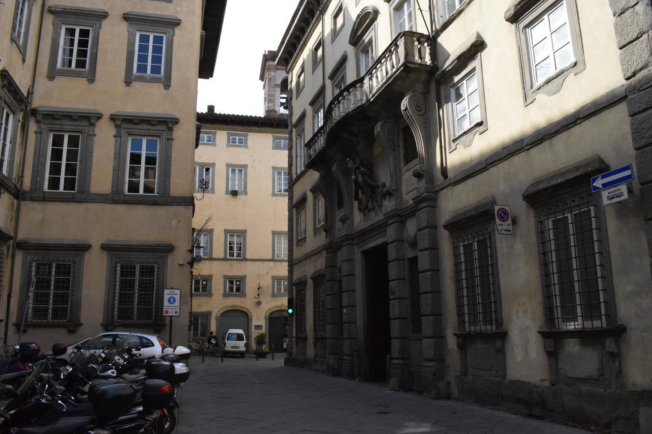 Palazzo Tucci Residenza D'Epoca Lucca Exterior foto