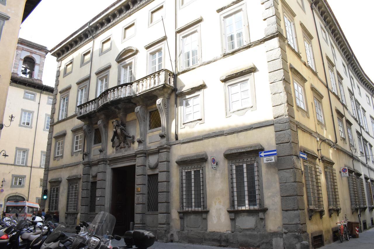 Palazzo Tucci Residenza D'Epoca Lucca Exterior foto