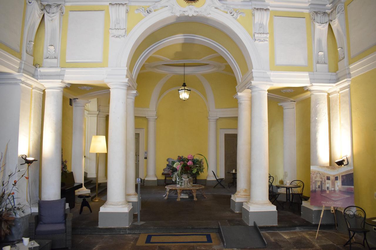 Palazzo Tucci Residenza D'Epoca Lucca Exterior foto