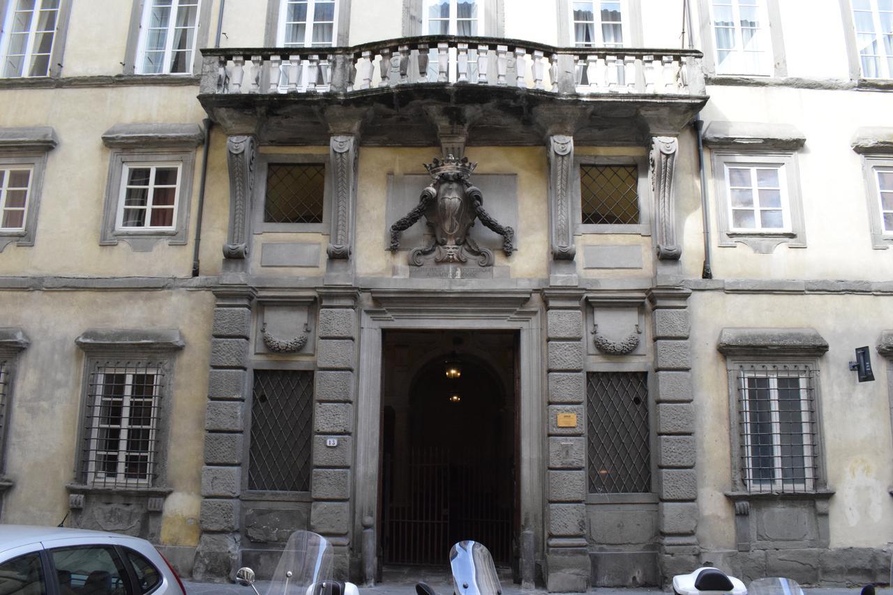 Palazzo Tucci Residenza D'Epoca Lucca Exterior foto